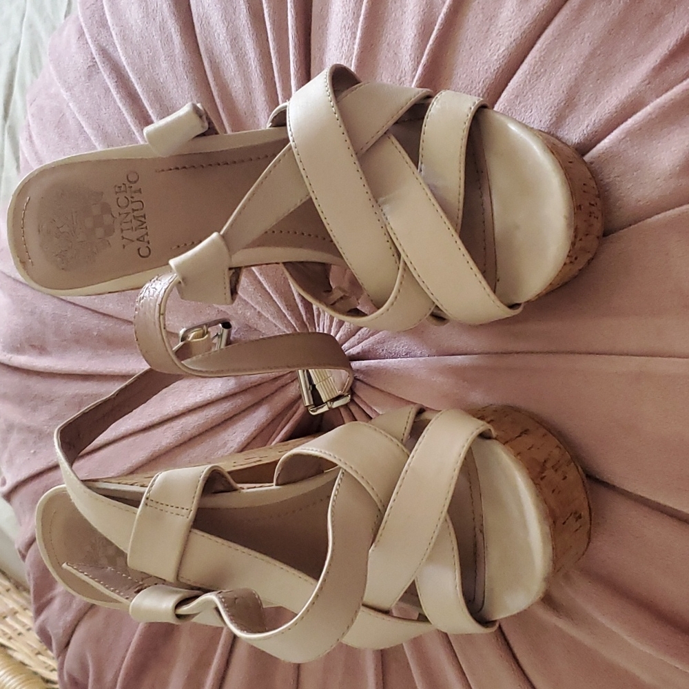 Cutest Vince Camuto Cork platform wedges ❤️🧡💛